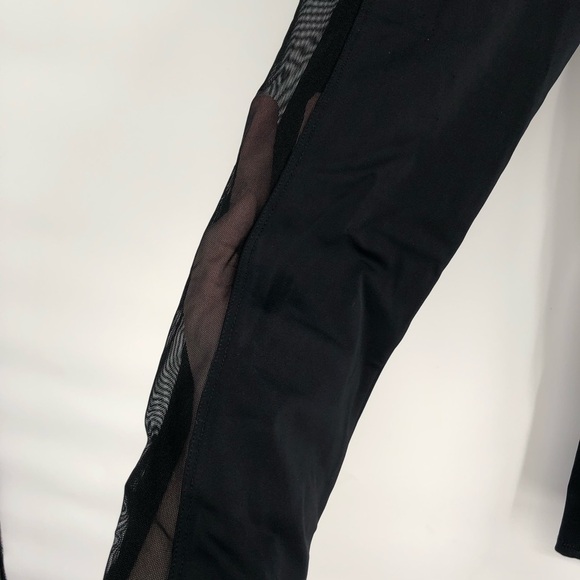 ONZIE Crop Leggings Black Side Mesh Sheer XS Athletic Pants Women - Picture 3 of 7